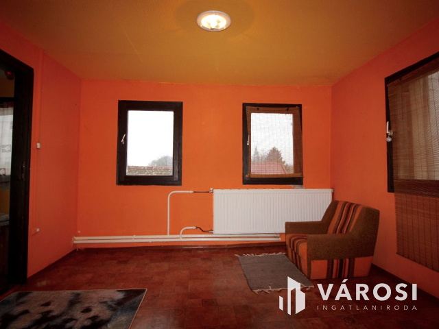 Hatalmas polgári ház és gazdasági terület