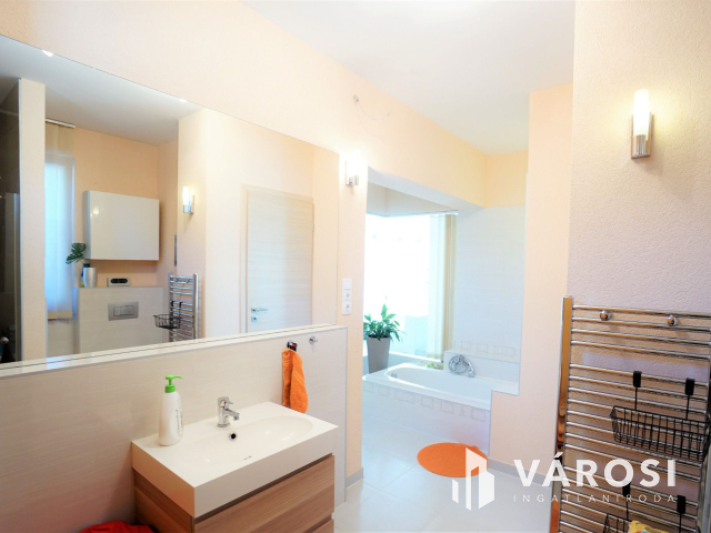 A lehetőségek tárháza Hévíz "Rózsadombján"