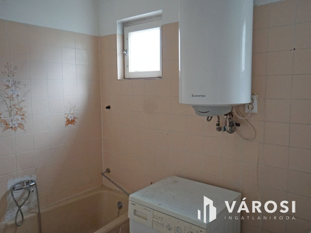 Központi több generációs családi ház a piac térnél