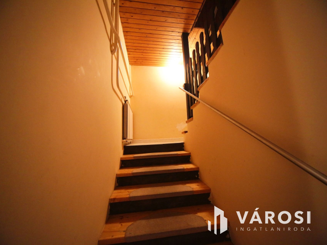 Érden beruházásra, fejlesztésre, családi ház eladó