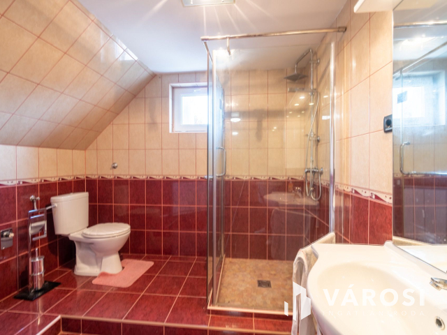 Balatonendrédi ipari ingatlan akár befektetésnek is