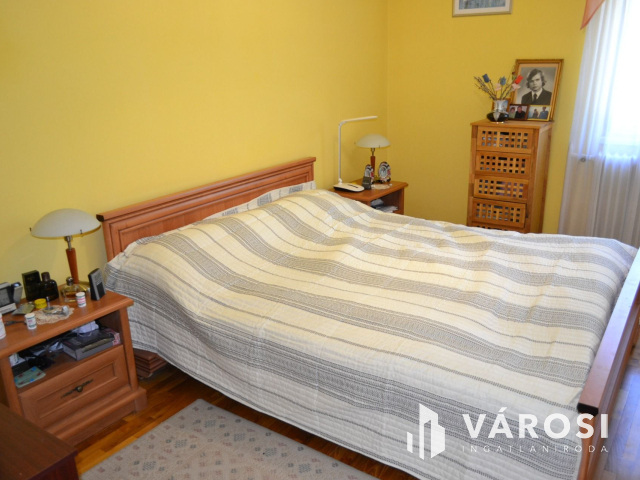 Baltonfüzfőn 700 m-re a Balaton parttól családi ház eladó!