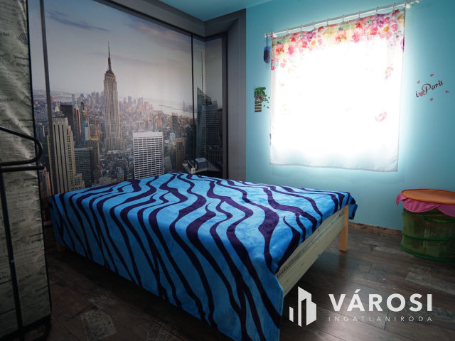 Balatonkeresztúron igényes nyaraló, 5 percre a strandtól!