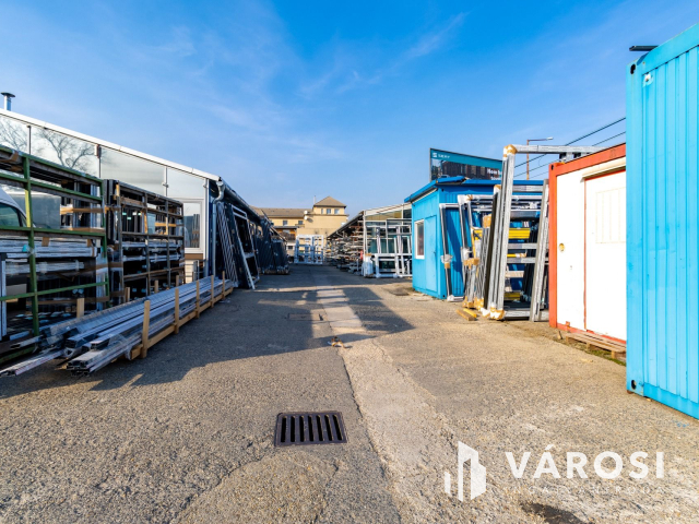 Soroksári úton iparterület eladó, akár működő üzemmel