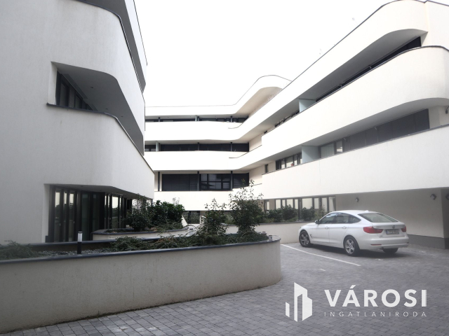 Új építésű belvárosi lakás nagy terasszal! 2.