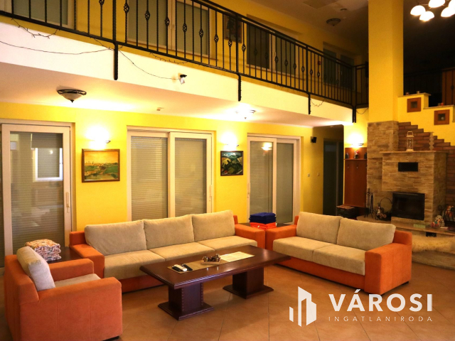 7 apartmanos üdülőház a Balaton partján