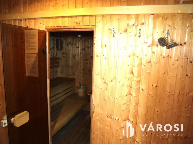 7 apartmanos üdülőház a Balaton partján