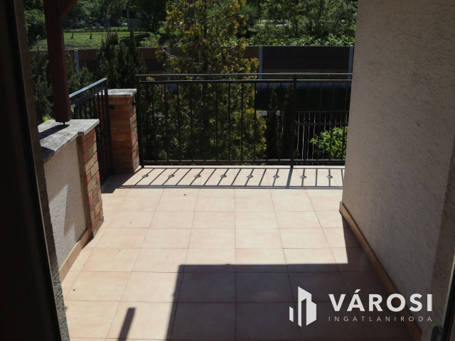 7 apartmanos üdülőház a Balaton partján