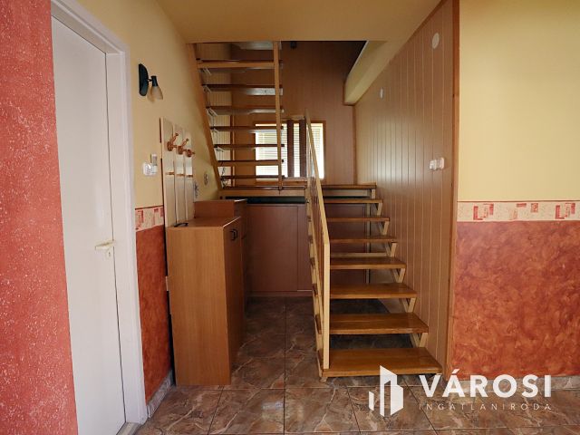 Nagy családi ház Parád központjában