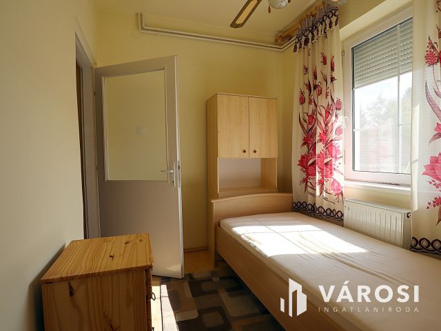 Nagy családi ház Parád központjában