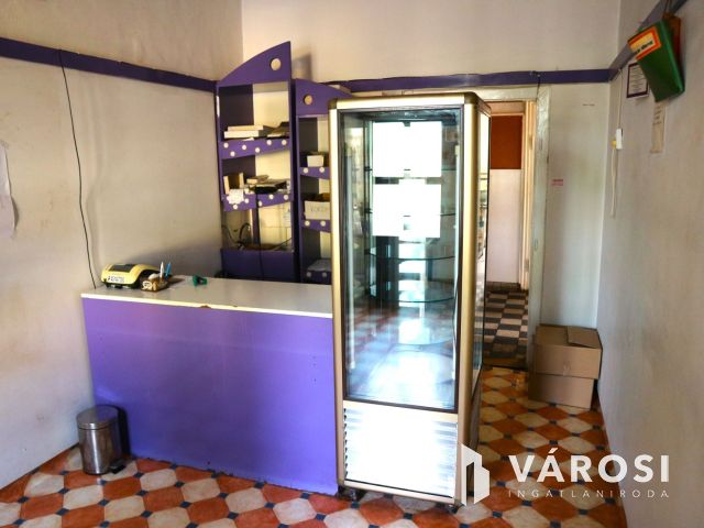 Körmend,volt cukrászüzem,berendezés nélkül eladó!