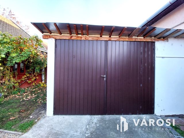 Felújított 4szobás családi ház,mellette kiadható ingatlannal