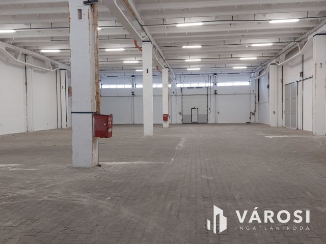 Logisztikai raktár ipari vasút bekötéssel is Szombathelyen