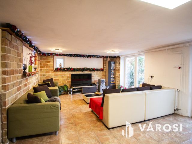 Tágas, kényelmes otthon Szeged-Kiskundorozsmán!