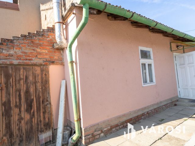 Garzon családi ház panel áron