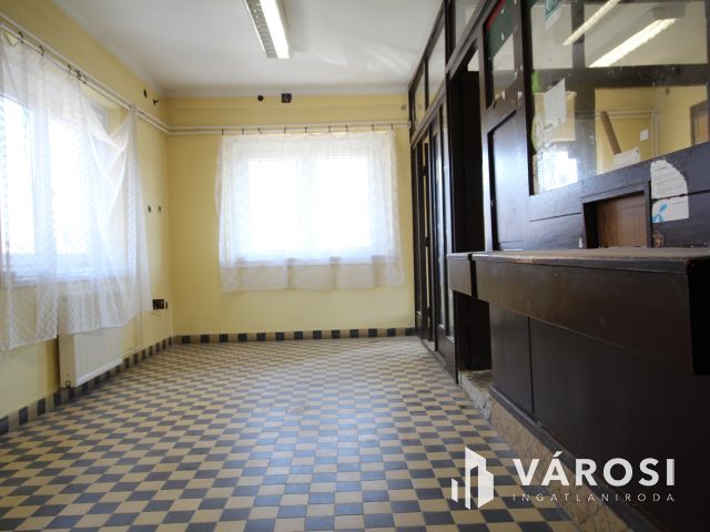 Eladó egy szintes 197 nm-es, összkomfortos családi ház!