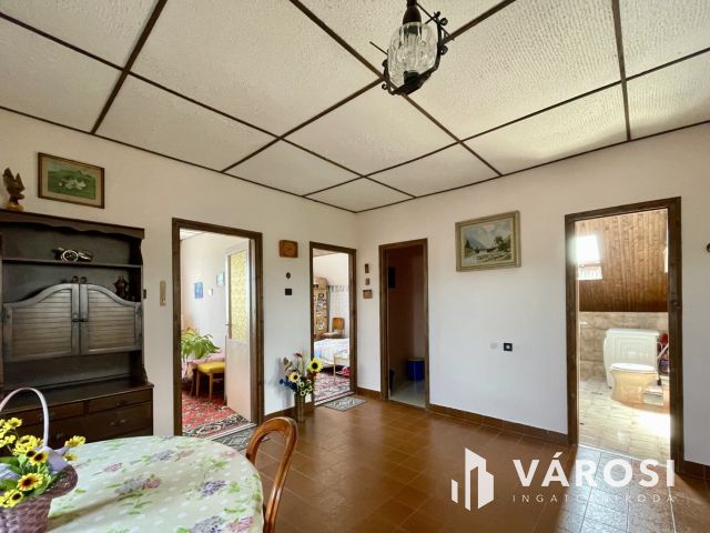 Kétgenerációs családi ház , sok lehetőséggel