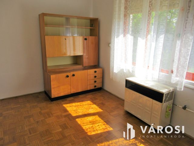 Szuper téglaház Tótkomlóson – akár két generációnak is!