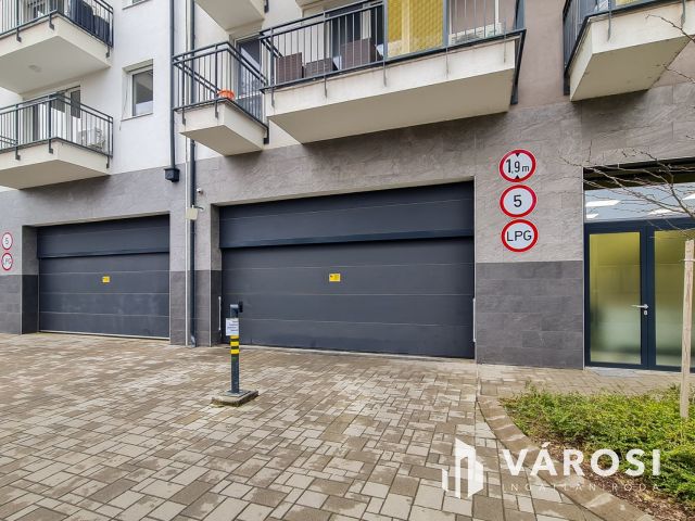 Elektromos autó töltős teremgarázshely a XIII. kerületben