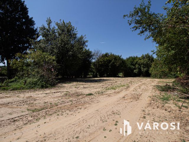 Saroktelek a szlovén határ mellett!