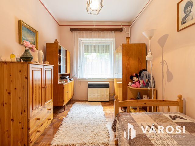 Két szintes családi ház nagy garázssal Egerben!