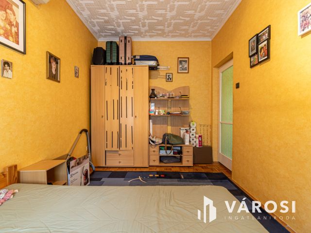 Két szintes családi ház nagy garázssal Egerben!