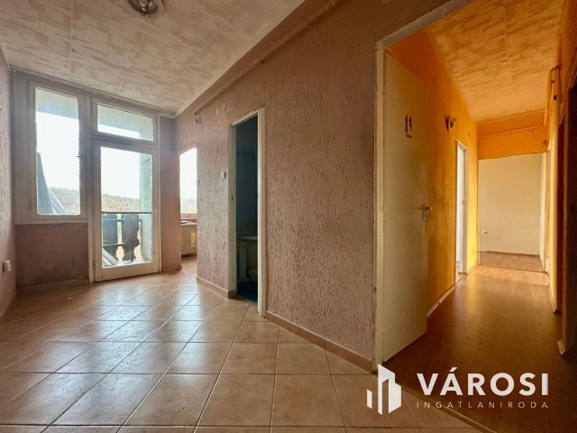 Gorkijon 4. emeleti, 1+2 félszobás, erkélyes lakás eladó!