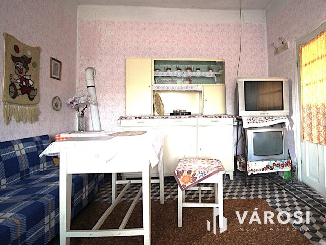 Áresés! Eladó családi ház Etesen