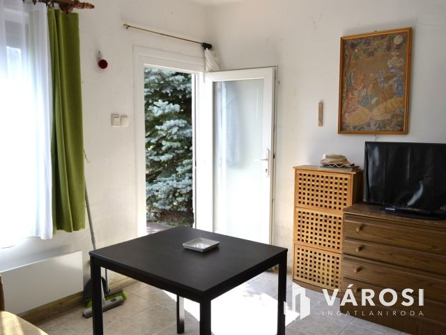 Felsőörsön Balatoni panorámás téliesített ingatlan eladó!