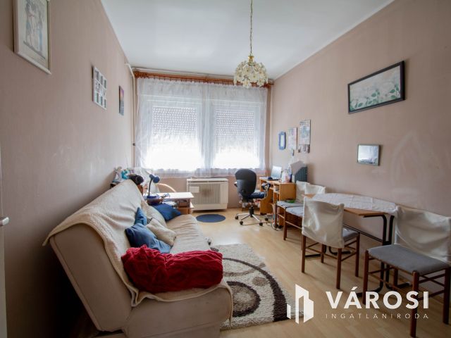 Lentiben eladó ház, családias, nyugodt részen!