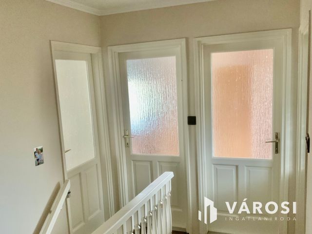 Debrecen-Józsán szép családi ház ,hatalmas műhellyel   eladó