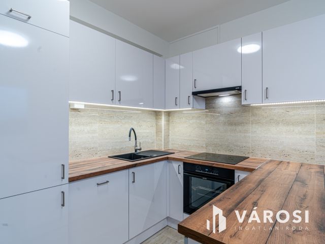 Magaslesen Újrokuson