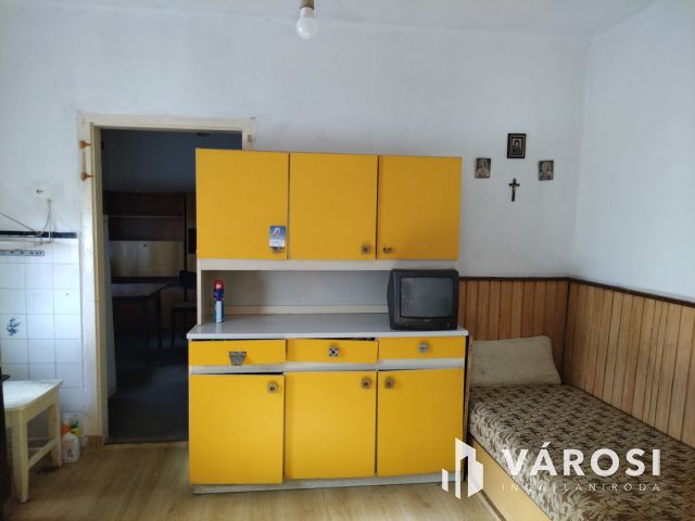 Kedvező áron eladó családi ház Vizsláson