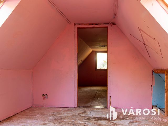 Patakparti építési telek Tinnyén – csak készpénzes vevőknek