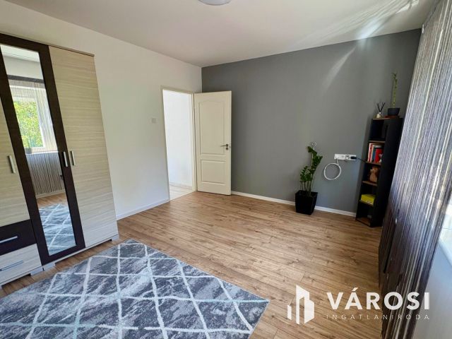 Beszterce közelében felújított ikerház eladó!