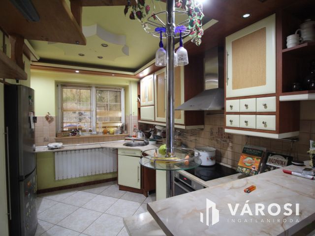 Igényesen felújított családi ház Salgótarjánban