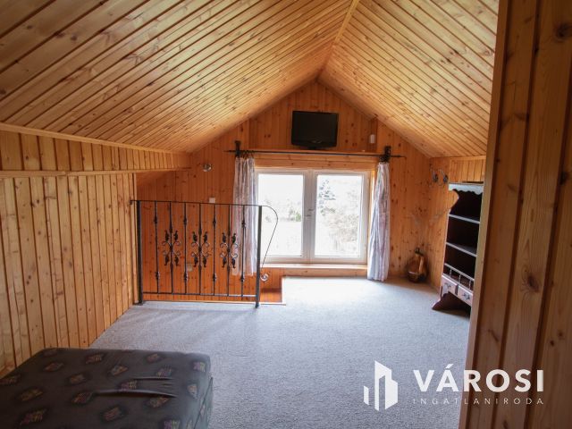 Eladó Lenti hegyi ingatlan, csodás területtel együtt.