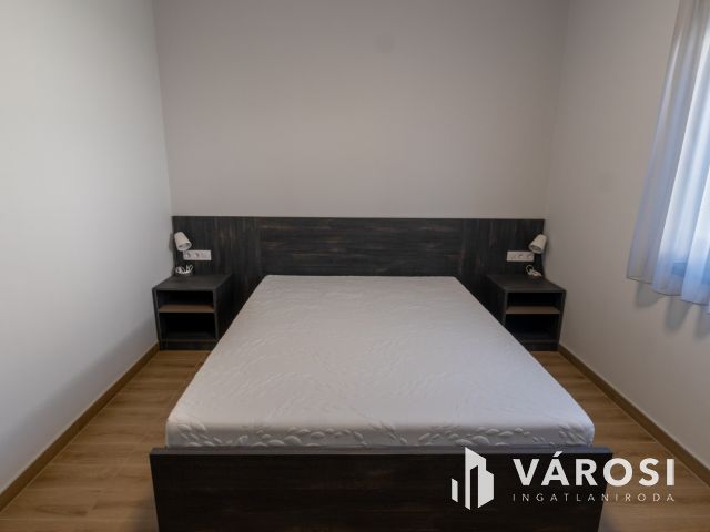 2 lakásos kiváló ikerfél Siófok-Sóstón eladó