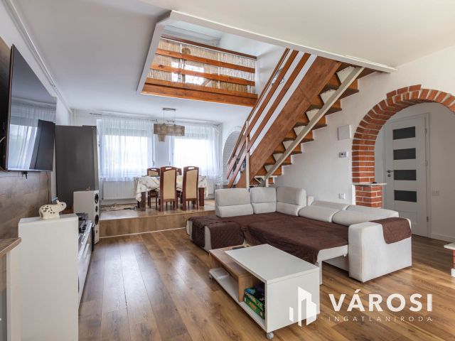 Kettő az egyben - családi ház és üzlet is