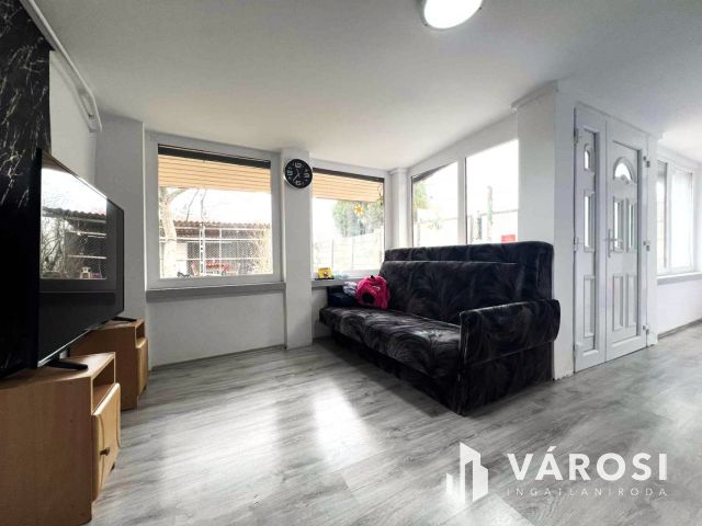 Nyugodt csendes környezetben, barátságos ház eladó