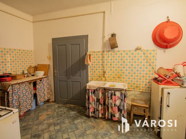 Máhomfán, Lentihez közel, csendes részen eladó ház!