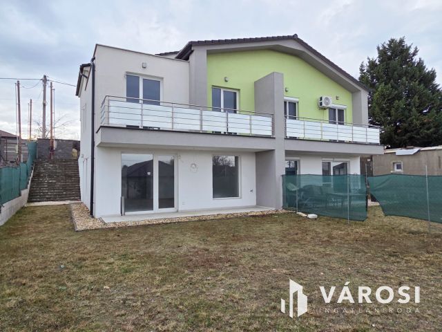 Kétgenerációs Modern Családi Otthon Soroksáron