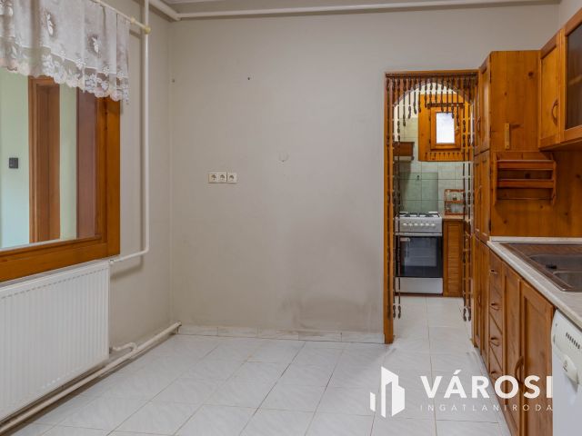 Jó állapotú 3 szobás családi ház Dobozon