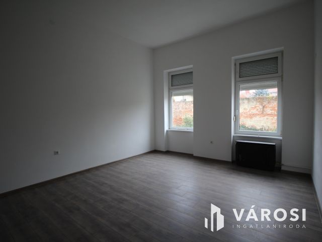 Felújított, 45nm-es lakás, Szombathely belvárosban