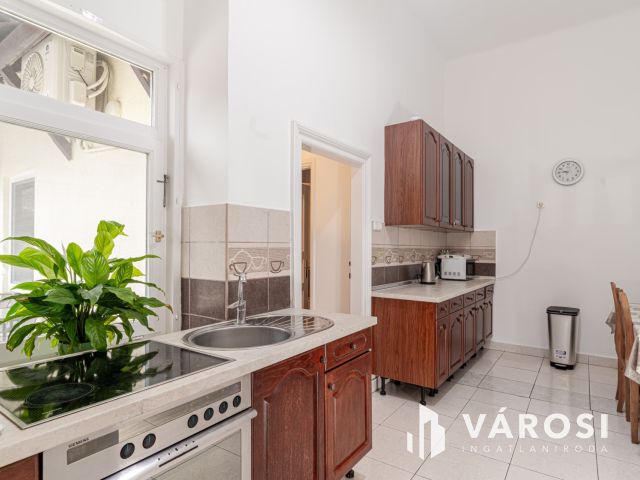 Egy szelet történelem a Bécsi körúton