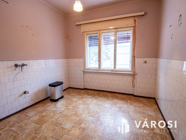 Tágas családi ház remek áron