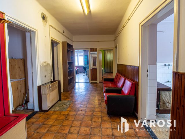 Tágas családi ház remek áron