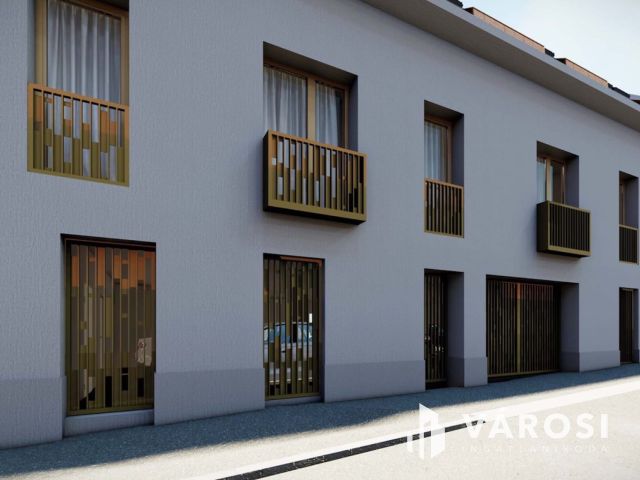 Belső 2 szintes, 4 szobás lakás loggia-val (96 m² + 10 m²)