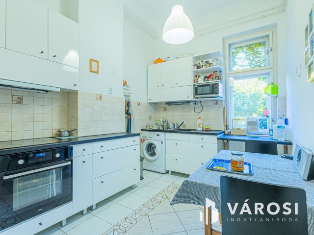 Gyönyörű nagypolgári lakás eladó