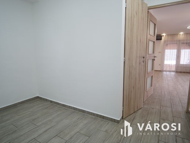 Minőségi, igényesen felújított Sorházi lakás!